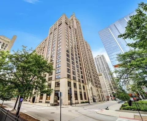 680 N Lake Shore Dr #817, Chicago, IL 60611