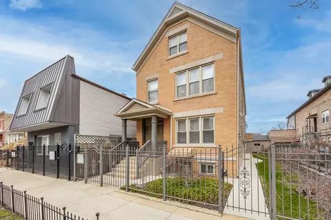 3648 W George St, Chicago, IL 60618
