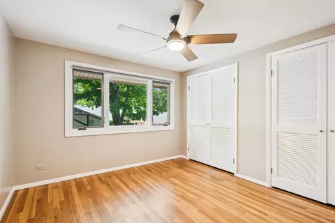 Bedroom - 2 Croydon On Duxbury St, Rolling Meadows, IL 60008 photo 2 of 2