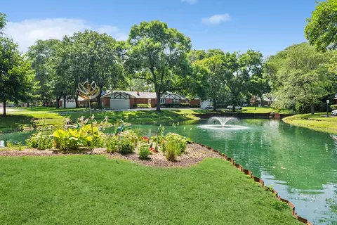 View/Area - 2 Croydon On Duxbury St, Rolling Meadows, IL 60008 photo 1 of 1
