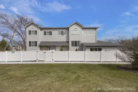 291 Park Ridge Ln #A, Aurora, IL 60504
