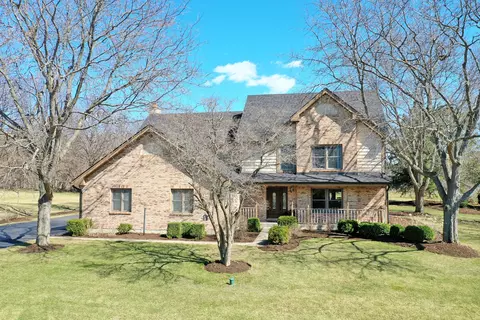 4 Shenandoah Ln, Hawthorn Woods, IL 60047