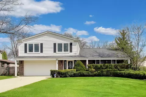 3108 Mary Kay Ln, Glenview, IL 60026