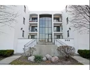 500 Lakeview Ave #1C, Highwood, IL 60040