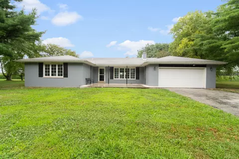 2900 E Spruce Dr, Crete, IL 60417