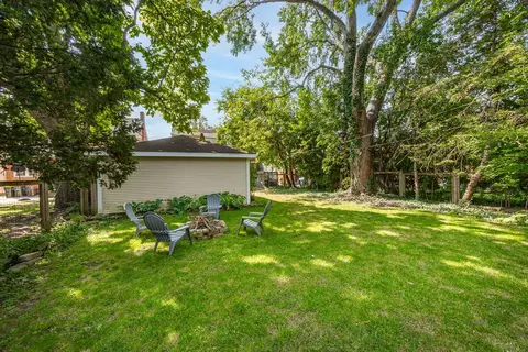 Exterior - 514 Uvedale Rd, Riverside, IL 60546 photo 7 of 12