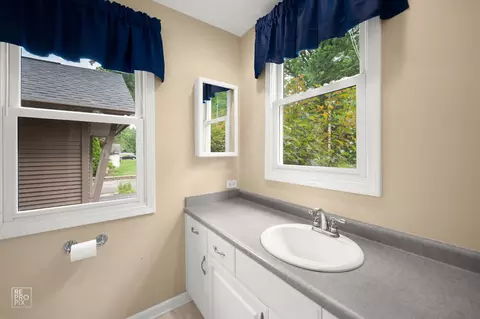 Bath - 3315 S Riverdale Rd, Mchenry, IL 60051 photo 1 of 2