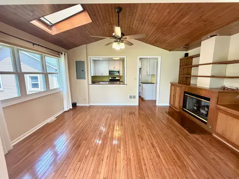Living - 3315 S Riverdale Rd, Mchenry, IL 60051 photo 5 of 5