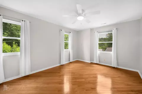 Bedroom - 3315 S Riverdale Rd, Mchenry, IL 60051 photo 5 of 6