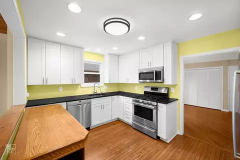Kitchen - 3315 S Riverdale Rd, Mchenry, IL 60051 photo 1 of 3