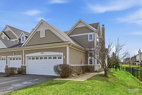 1064 Hampton Ln, Yorkville, IL 60560