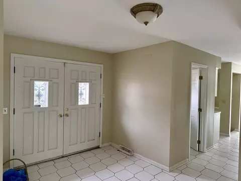 Entry Way - Undisclosed, Wheaton, IL 60187 photo 1 of 1