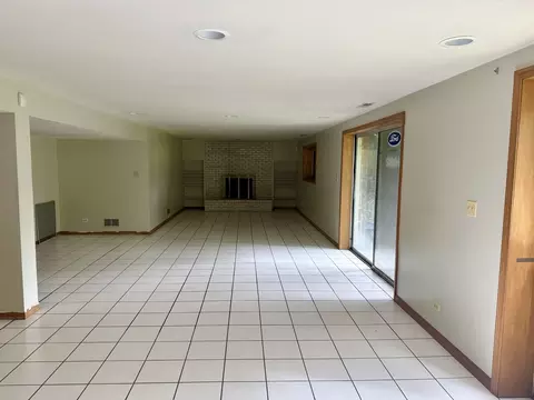 Living - Undisclosed, Wheaton, IL 60187 photo 3 of 5