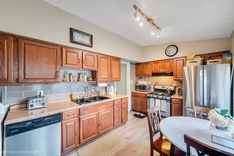 Kitchen - Undisclosed, Evergreen Park, IL 60805 photo 1 of 2
