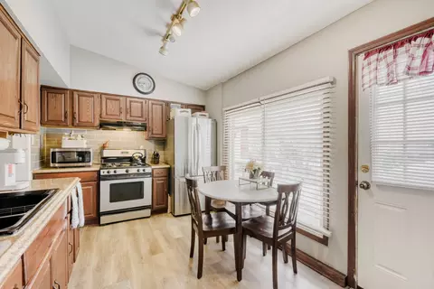 Kitchen - Undisclosed, Evergreen Park, IL 60805 photo 2 of 2
