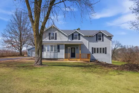 17 N620 Ketchum Rd, Hampshire, IL 60140