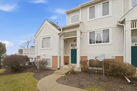 616 S Rosehall Ln #616, Round Lake, IL 60073