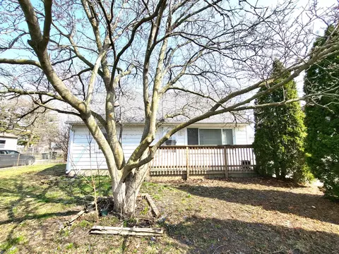 209 Bellevue Dr, Round Lake Park, IL 60073