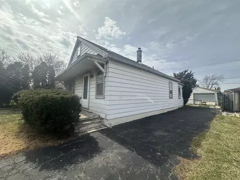 7712 New Castle Ave, Burbank, IL 60459