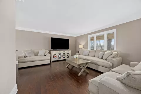 960 Sycamore Ct, Hoffman Estates, IL 60192 photo 12