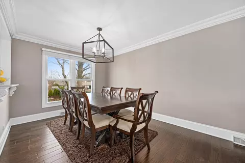 960 Sycamore Ct, Hoffman Estates, IL 60192 photo 10