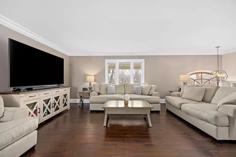 960 Sycamore Ct, Hoffman Estates, IL 60192 photo 13