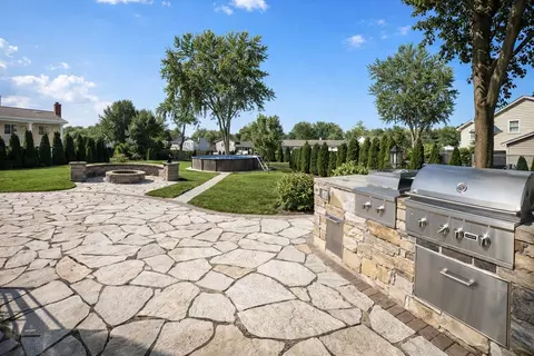 960 Sycamore Ct, Hoffman Estates, IL 60192 photo 37