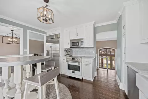 960 Sycamore Ct, Hoffman Estates, IL 60192 photo 8