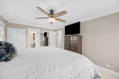 960 Sycamore Ct, Hoffman Estates, IL 60192 photo 17