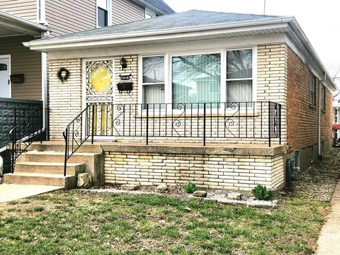 Undisclosed, Chicago, IL 60633