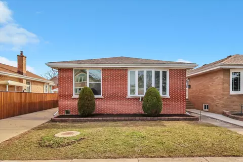 4821 N Mont Clare Ave, Chicago, IL 60656