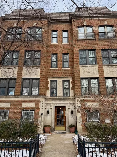 1728 W Rascher Ave #2W, Chicago, IL 60640