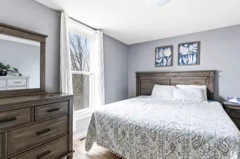Bedroom - 1431 Il Route 75, Freeport, IL 61032 photo 3 of 4