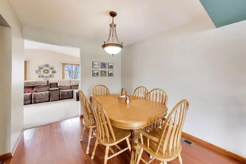 Dining - 4444 Westbridge Ct, Hoffman Estates, IL 60192 photo 1 of 2