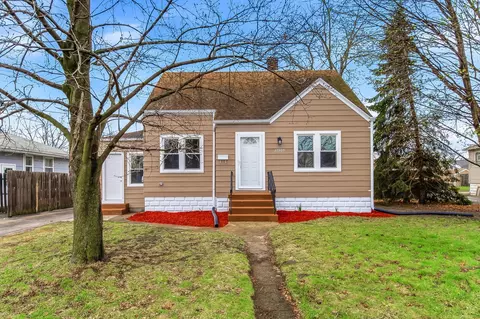 17909 Rose St, Lansing, IL 60438