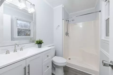 Bath - 1312 Nicki Dr, Bloomington, IL 61704 photo 1 of 2