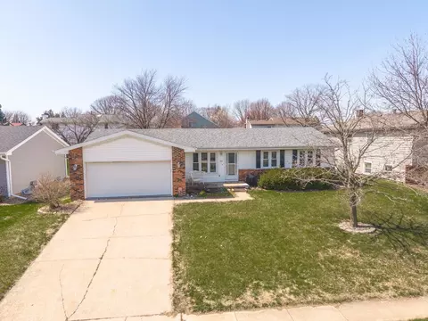 View/Area - 1312 Nicki Dr, Bloomington, IL 61704 photo 1 of 8