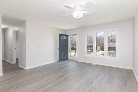 Living - 1312 Nicki Dr, Bloomington, IL 61704 photo 2 of 6