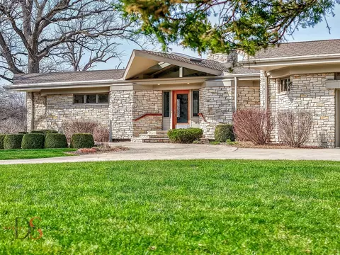 Exterior - 2778 E 1779th Rd, Ottawa, IL 61350 photo 2 of 6