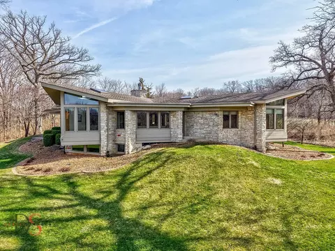 Exterior - 2778 E 1779th Rd, Ottawa, IL 61350 photo 5 of 6