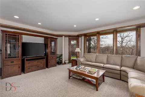 Living - 2778 E 1779th Rd, Ottawa, IL 61350 photo 4 of 6