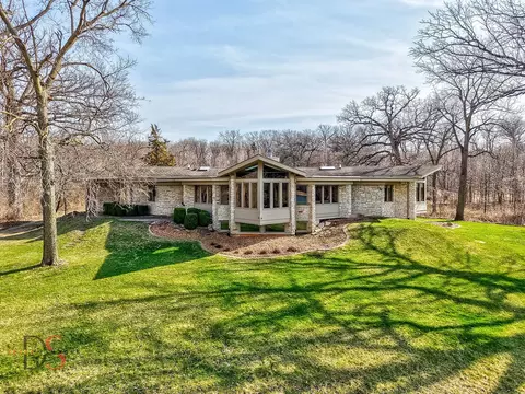 Exterior - 2778 E 1779th Rd, Ottawa, IL 61350 photo 4 of 6