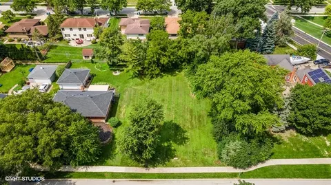 322 S Elm St, Itasca, IL 60143