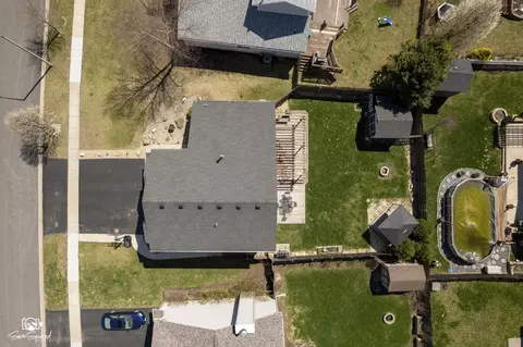 View/Area - 2813 Twin Falls Dr, Plainfield, IL 60586 photo 6 of 8