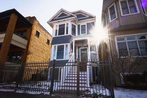 1833 W Cuyler Ave, Chicago, IL 60613