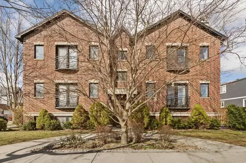 5036 N Lockwood Ave #3, Chicago, IL 60630