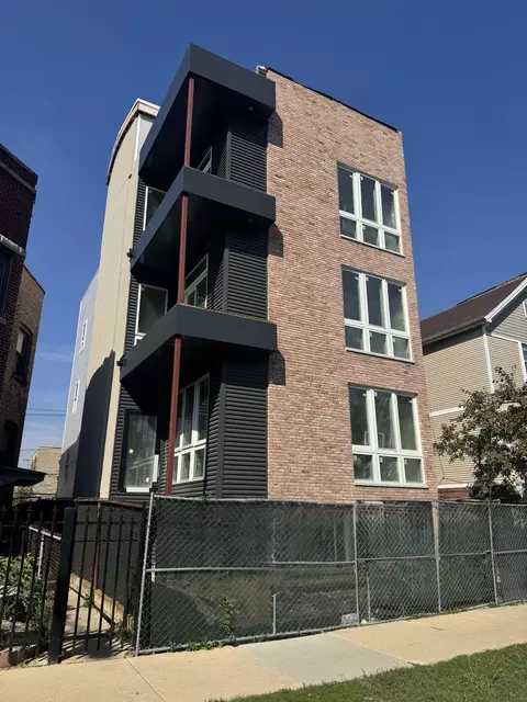 1244 N Kedzie Ave #3, Chicago, IL 60651