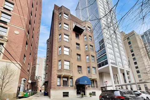 20 E Goethe St #501, Chicago, IL 60610