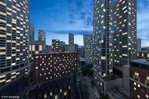 View/Area - 111 E Chestnut St #21B, Chicago, IL 60611 photo 2 of 2