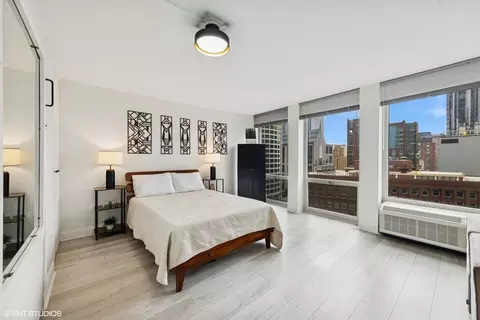 Bedroom - 111 E Chestnut St #21B, Chicago, IL 60611 photo 1 of 1
